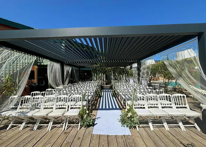 Tropic Hotel