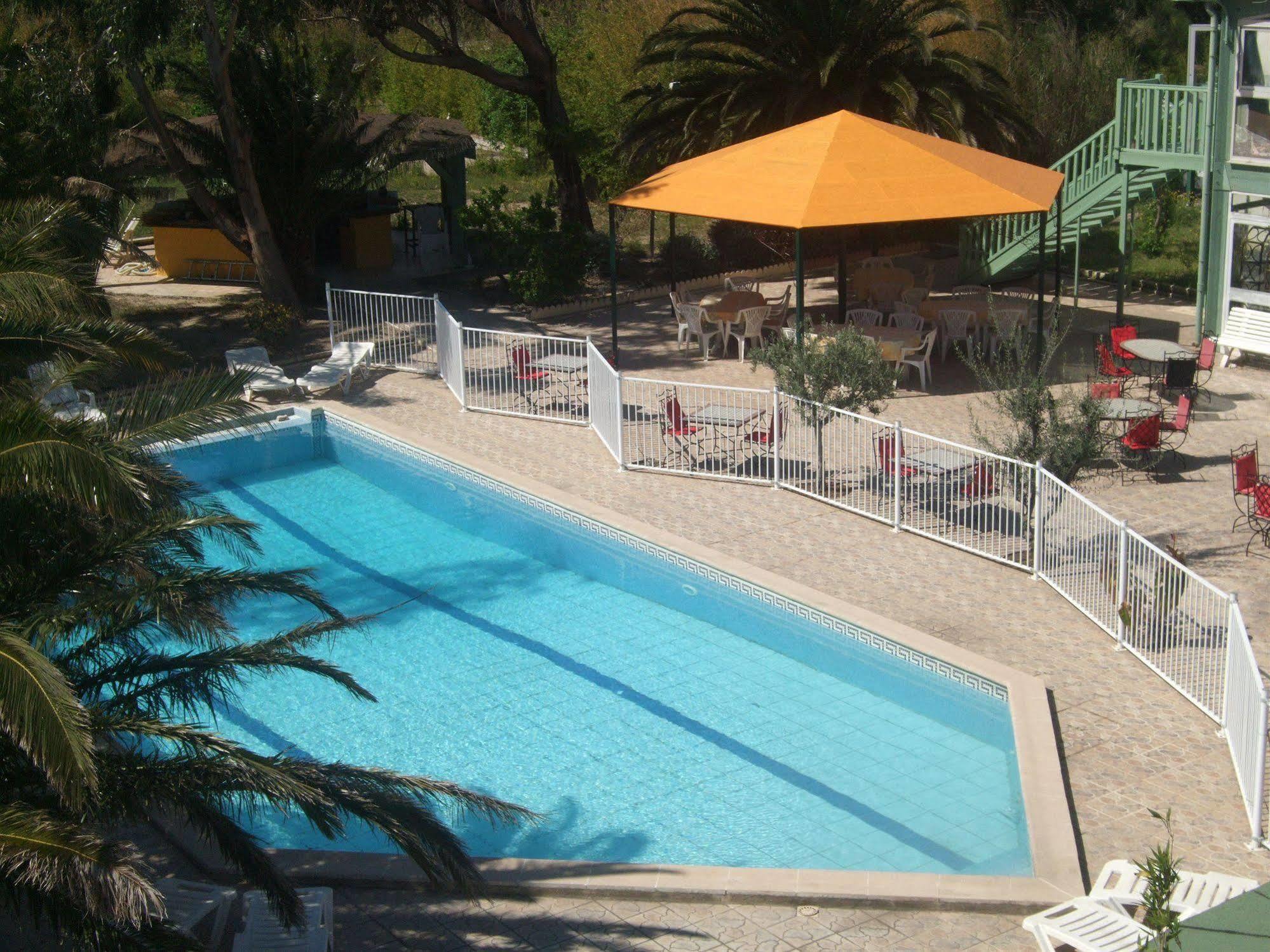 Tropic Hotel 3*